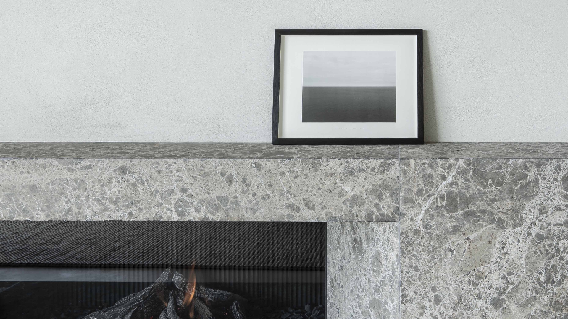 Blanke Top Cadzand DM interior Eline Ostyn fireplace